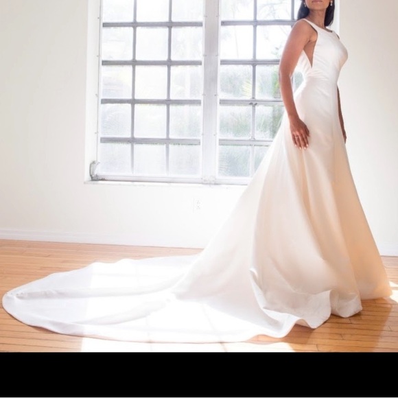 MIKAELLA wedding gown by PALOMA BLANCA backless in satin in Small/XS - Picture 2 of 15